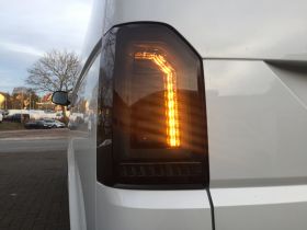 Voll LED Rückleuchten für VW T6.1 ab 2019 schwarz grau Heckklappe