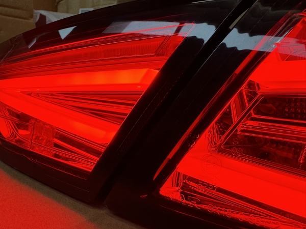 VOLL LED Rückleuchten für Seat Leon 5F 12-16 schwarz für orig. Halogen