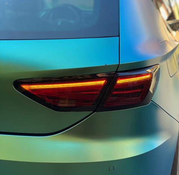 VOLL LED Rückleuchten für Seat Leon 5F 12-16 dunkelrot für orig. Halogen