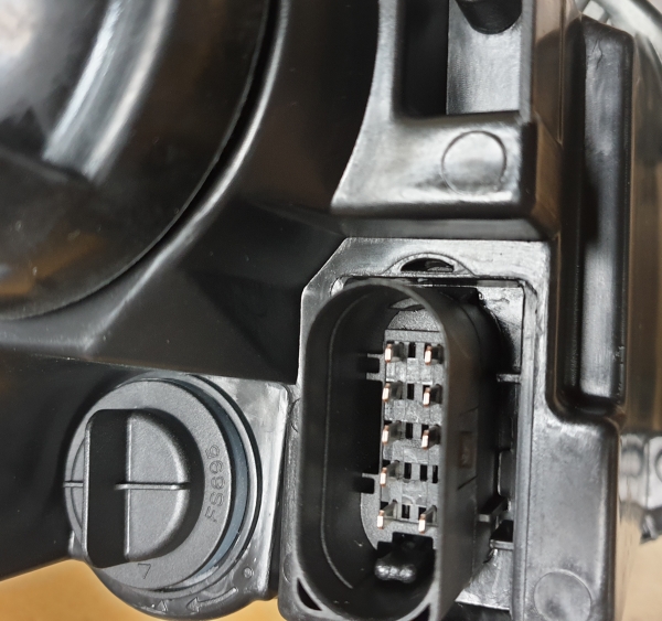 Depo Scheinwerfer für VW Golf 5 03-09 schwarz Hauptscheinwerfer SWV06ADB