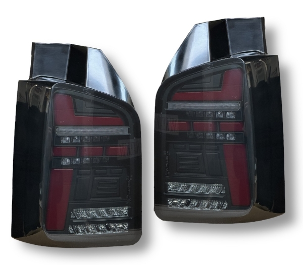 Voll LED Rückleuchten für VW T5 2010-2015 schwarz rauch rot Laufblinker Flügeltürer