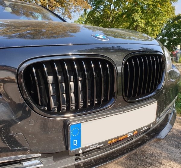 Frontgrill für BMW 7er F01 12-15 LCI schwarz Klavierlack