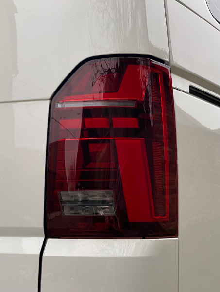 Voll LED Rückleuchten für VW T6.1 2019+ rot sequentieller Start Laufblinker für orig. LED