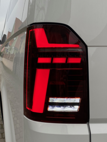 Voll LED Rückleuchten für VW T6 2015-2019 rot T6.1-Look sequentieller Start Laufblinker