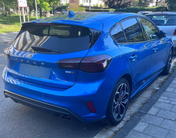 Lightbar LED Rückleuchten mit Laufblinker für FORD FOCUS 2018+ red smoke MK4