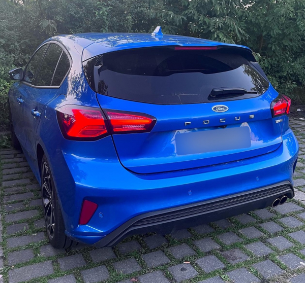 Lightbar LED Rückleuchten mit Laufblinker für FORD FOCUS 2018+ red smoke MK4