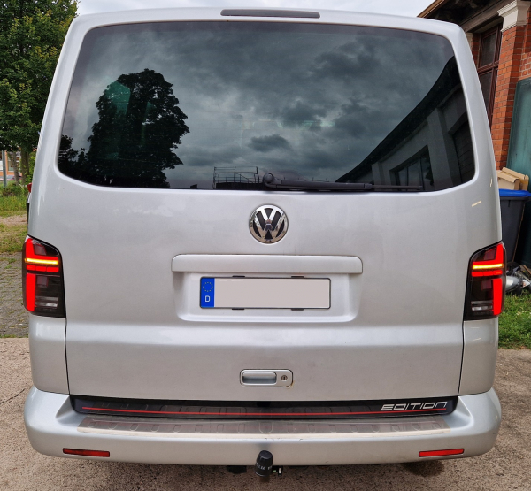 Voll Led Rückleuchten für VW T5 2003-2015 schwarz T6.1-Design dynamischer Blinker sequentieller Start