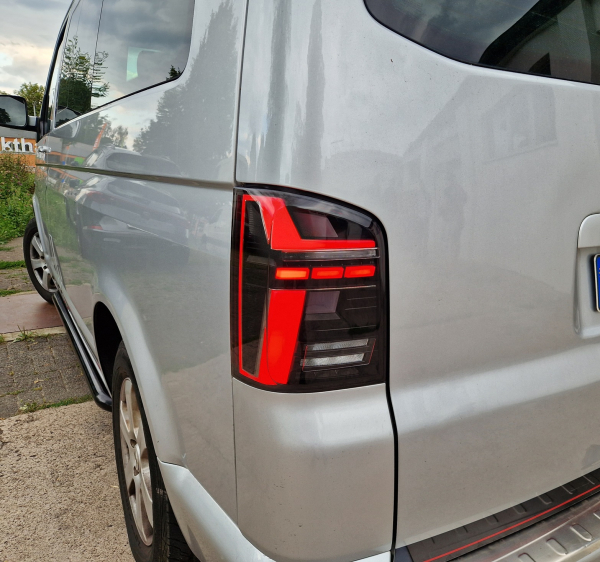 Voll Led Rückleuchten für VW T5 2003-2015 schwarz T6.1-Design dynamischer Blinker sequentieller Start