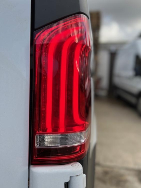 LED Rückleuchten für Mercedes Benz W447 V-Klasse Vito 14-23 rot Startanimation dynamischer Blinker