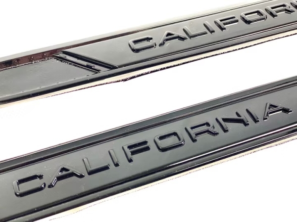 Original Plaketten-Set für VW T6.1 schwarz glänzend CALIFORNIA