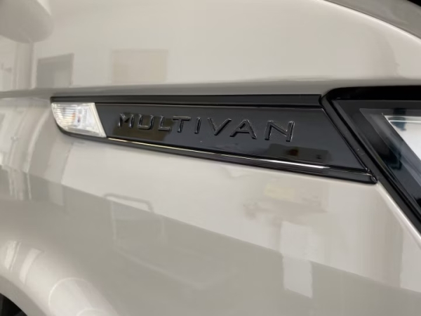 Original Plaketten-Set für VW T6.1 schwarz glänzend MULTIVAN