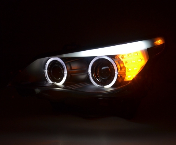 Xenon Scheinwerfer für BMW E60 E61 08-10 schwarz Led Angel Eyes D1S ohne AFS