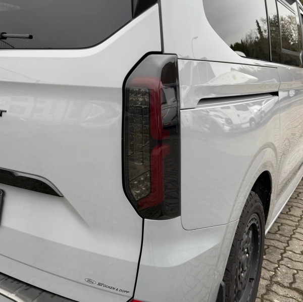 Lightbar LED Rückleuchten für Ford Tourneo Custom 2023+ schwarz smoke