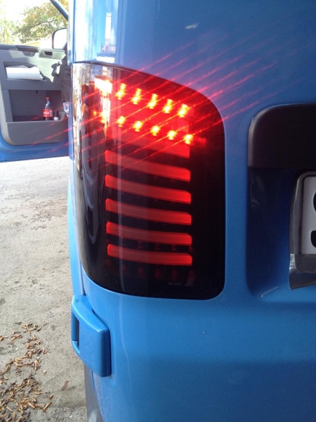 Lightbar LED Rückleuchten passend für VW T5 BUS 03-15 smoke Flügeltürer