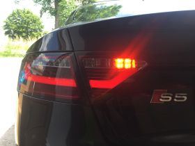 LED Rückleuchten für Audi A5 8T 8F 07-11 rot-rauch Halogen-Serie