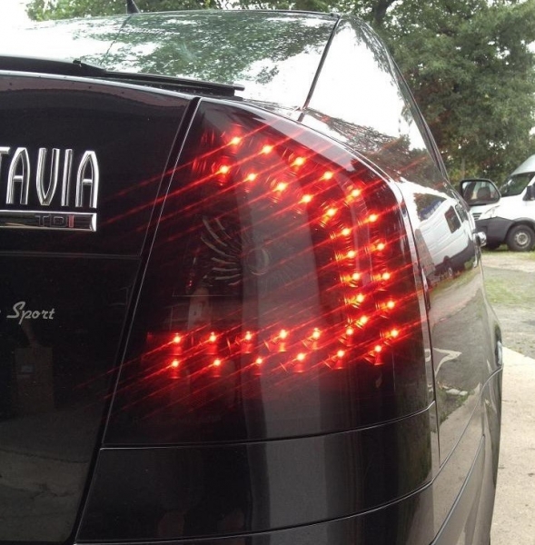 LED Rückleuchten für Skoda Octavia 1Z Limousine 04-13 schwarz