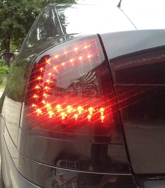 LED Rückleuchten für Skoda Octavia 1Z Limousine 04-13 rot rauch