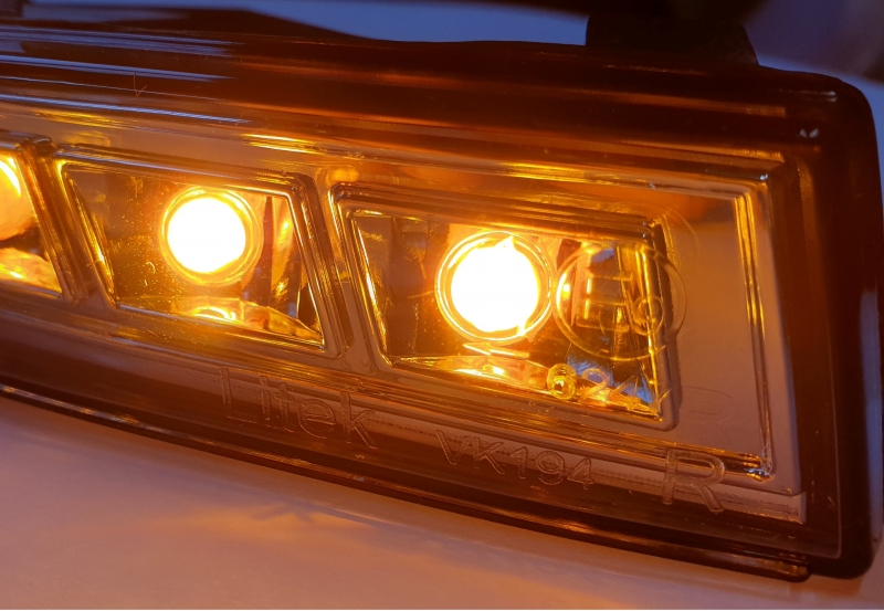 LED Blinker Frontblinker für VW Passat 3C B6 05-10 smoke mit Laufblinker