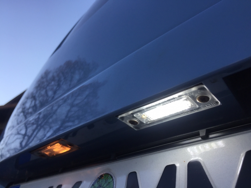 Upgrade LED Kennzeichenbeleuchtung für VW T5 / T5 GP (Facelift) Multivan,  Caravelle, Transporter 03-15