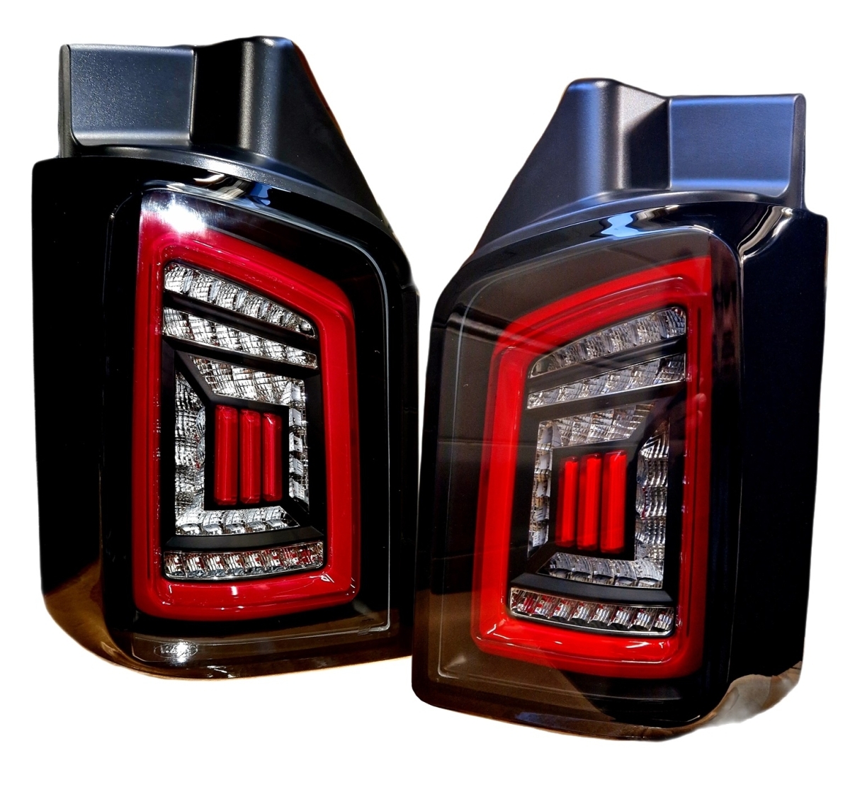 Voll LED Rückleuchten für VW T6.1 2019+ schwarz rot Led-Blinker Flügeltürer