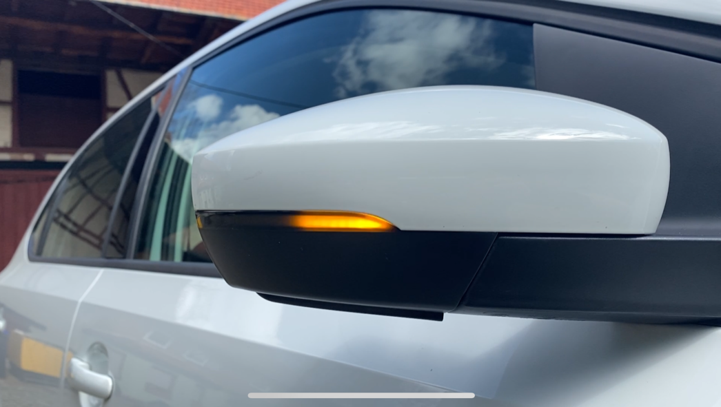 Dynamische Led Spiegelblinker schwarz für Skoda Rapid