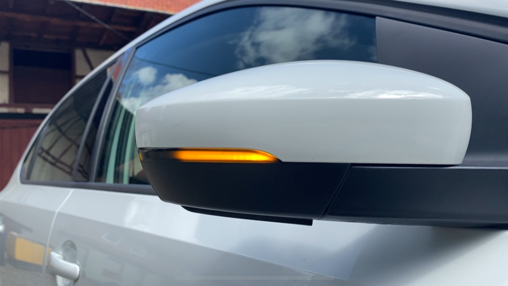 Dynamische Led Spiegelblinker schwarz für Skoda Rapid