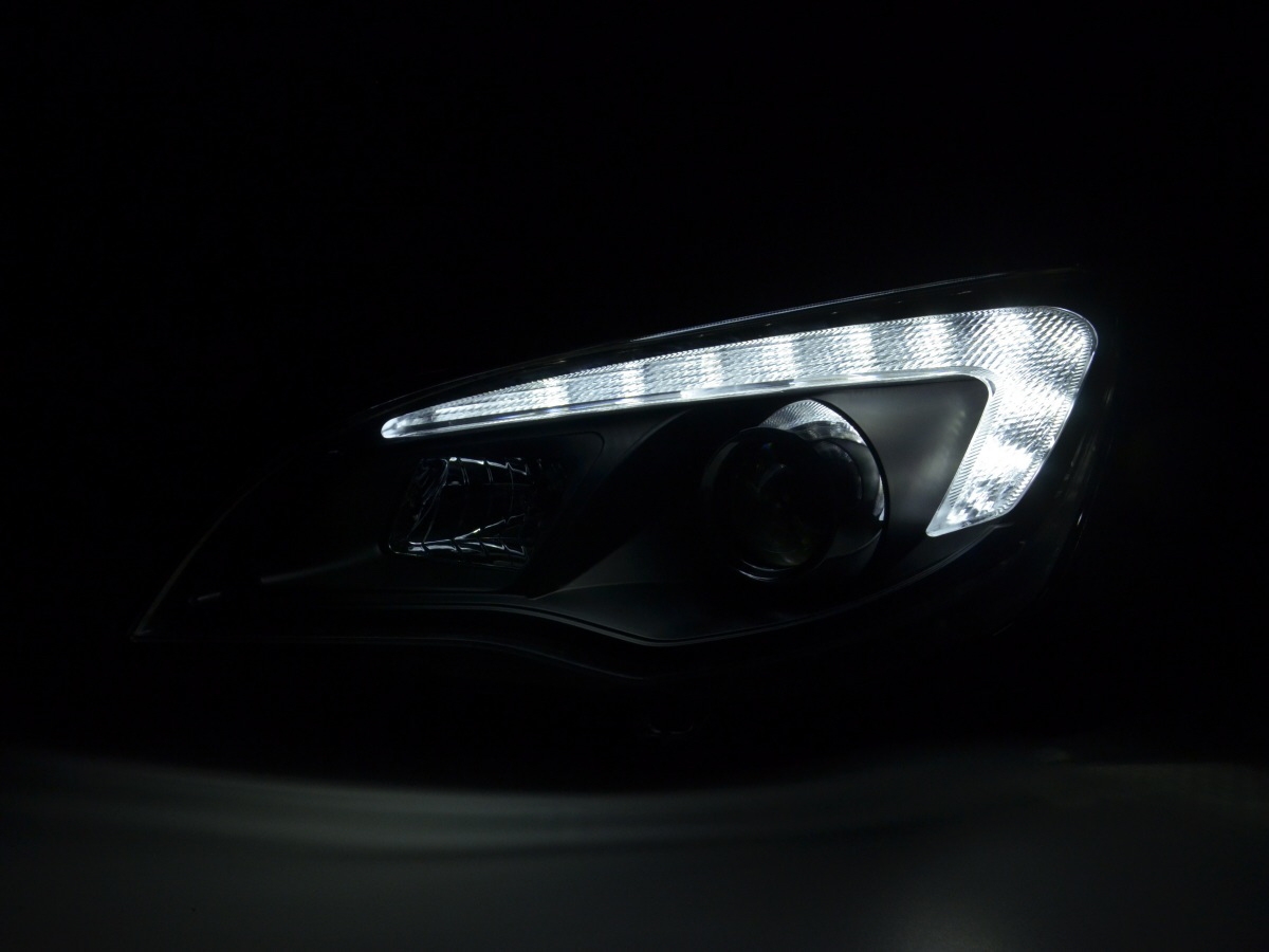LED TAGFAHRLICHT Scheinwerfer für Opel Astra J 09-15 schwarz Sonar