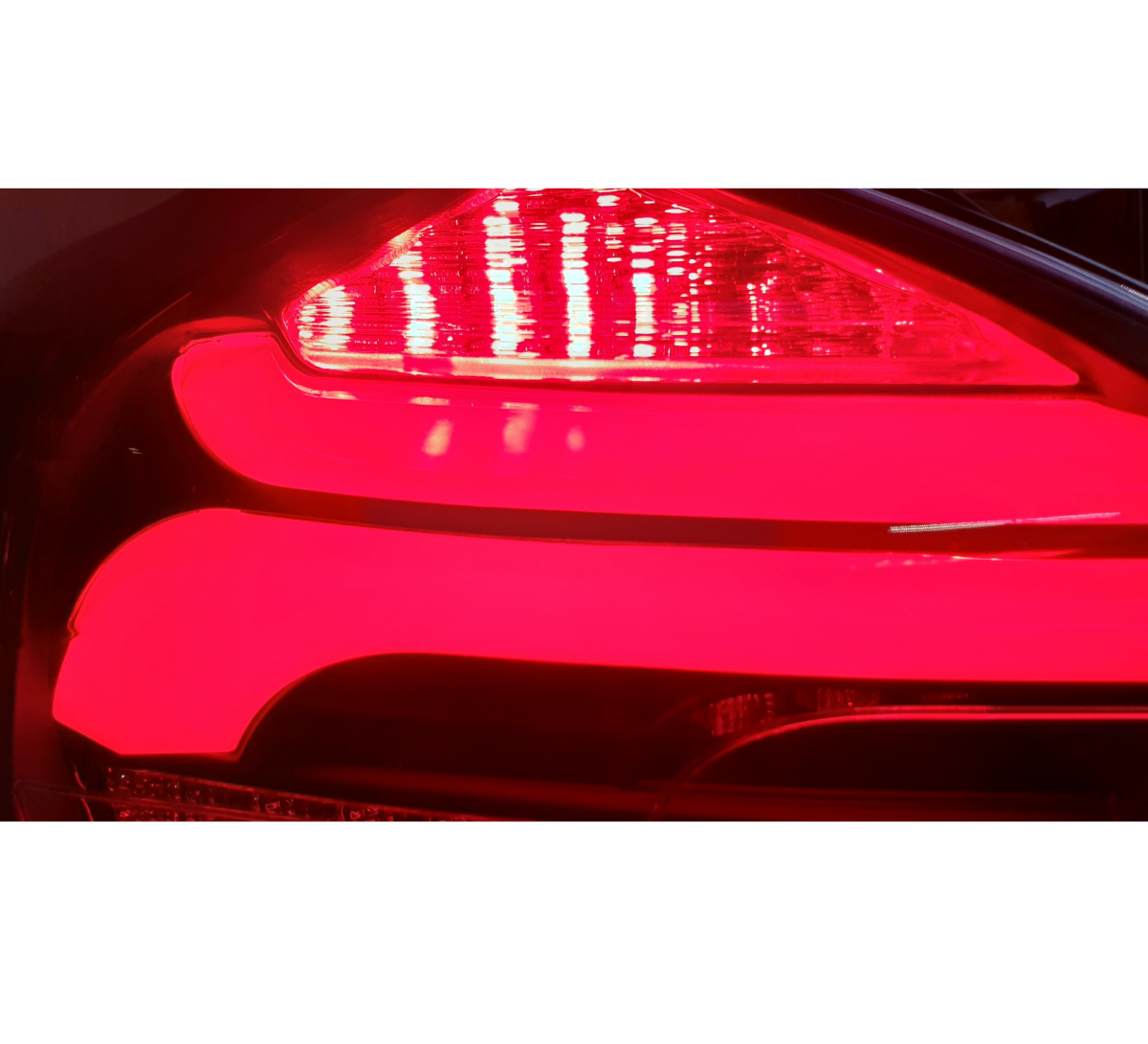 LED Rückleuchten für Ford Focus MK3 Facelift 09/2014+ dunkelrot dynamischer Blinker Sonar