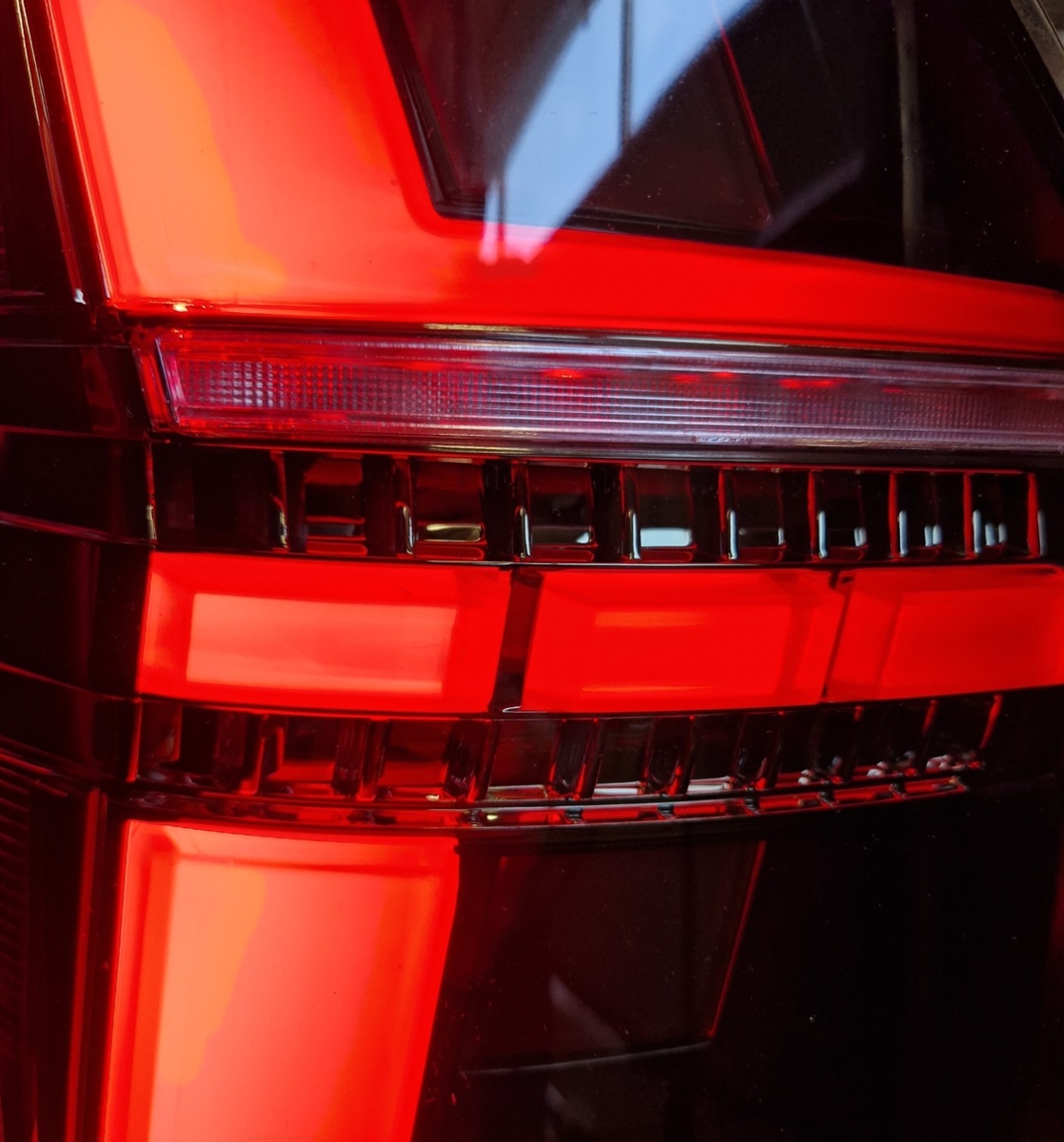 Voll LED Rückleuchten für VW T6.1 2019+ schwarz sequentieller Start Laufblinker für orig. Halogen