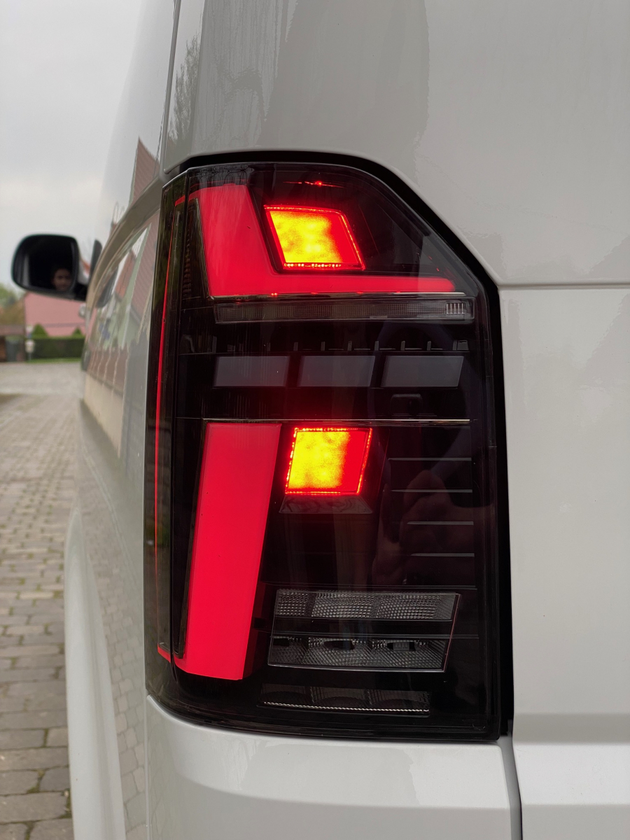 Voll LED Rückleuchten für VW T6.1 2019+ schwarz sequentieller Start Laufblinker für orig. LED
