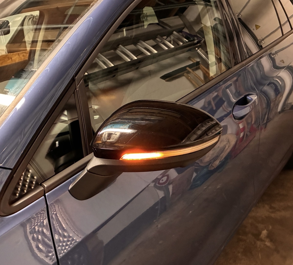 OSRAM Dynamischer LED Spiegelblinker für VW ID3 2020+ Laufblinker BLACK-EDITION