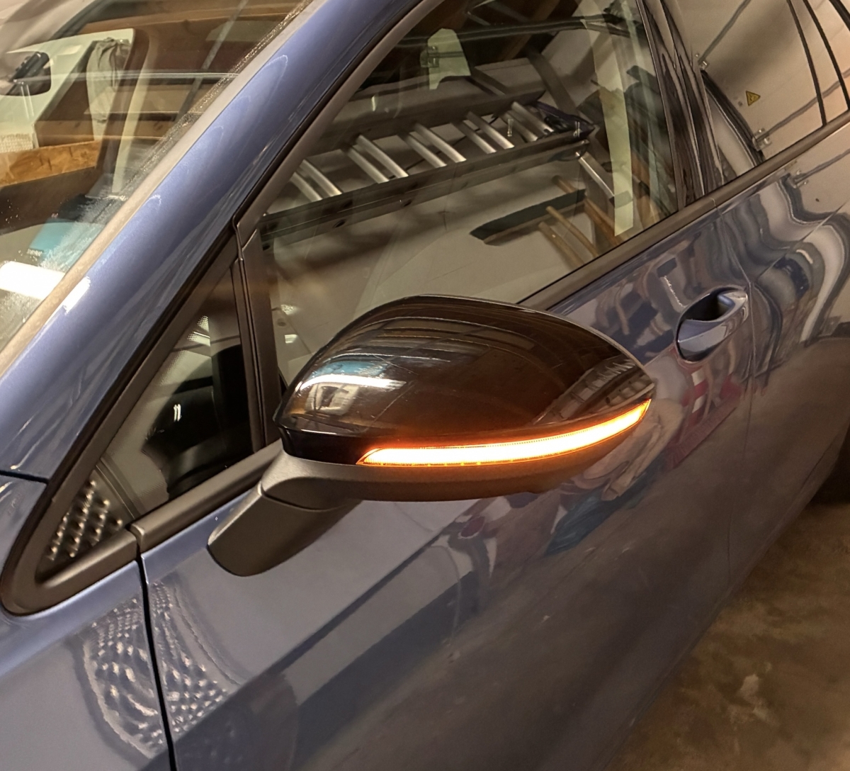 OSRAM Dynamischer LED Spiegelblinker für VW ID3 2020+ Laufblinker BLACK-EDITION