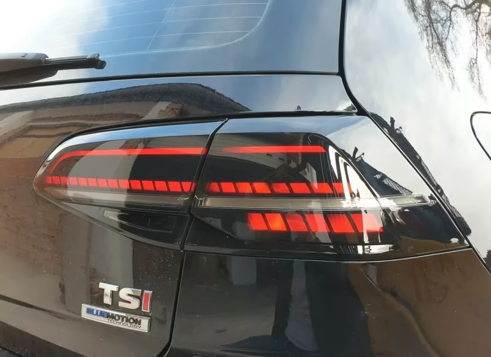 LED Rückleuchten für VW Golf 7 2013-2017 STARTANIMATION dynamischer LED Blinker schwarz V2 LIMITED
