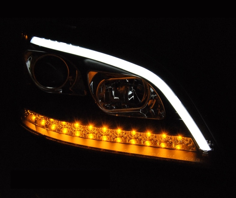 Scheinwerfer für Mercedes ML W164 05-08 Tagfahrlicht-Optik schwarz dynamischer Led Blinker