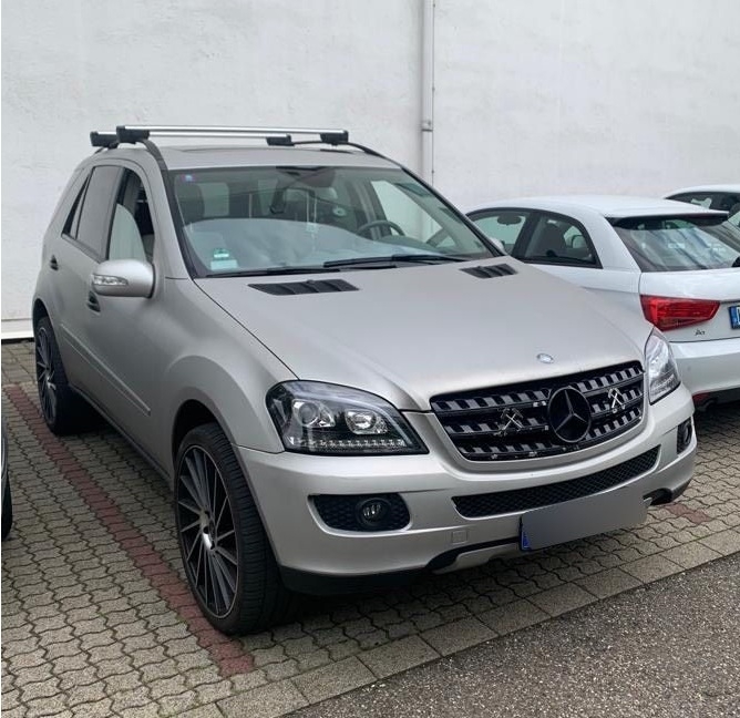 Scheinwerfer für Mercedes ML W164 05-08 Tagfahrlicht-Optik schwarz dynamischer Led Blinker
