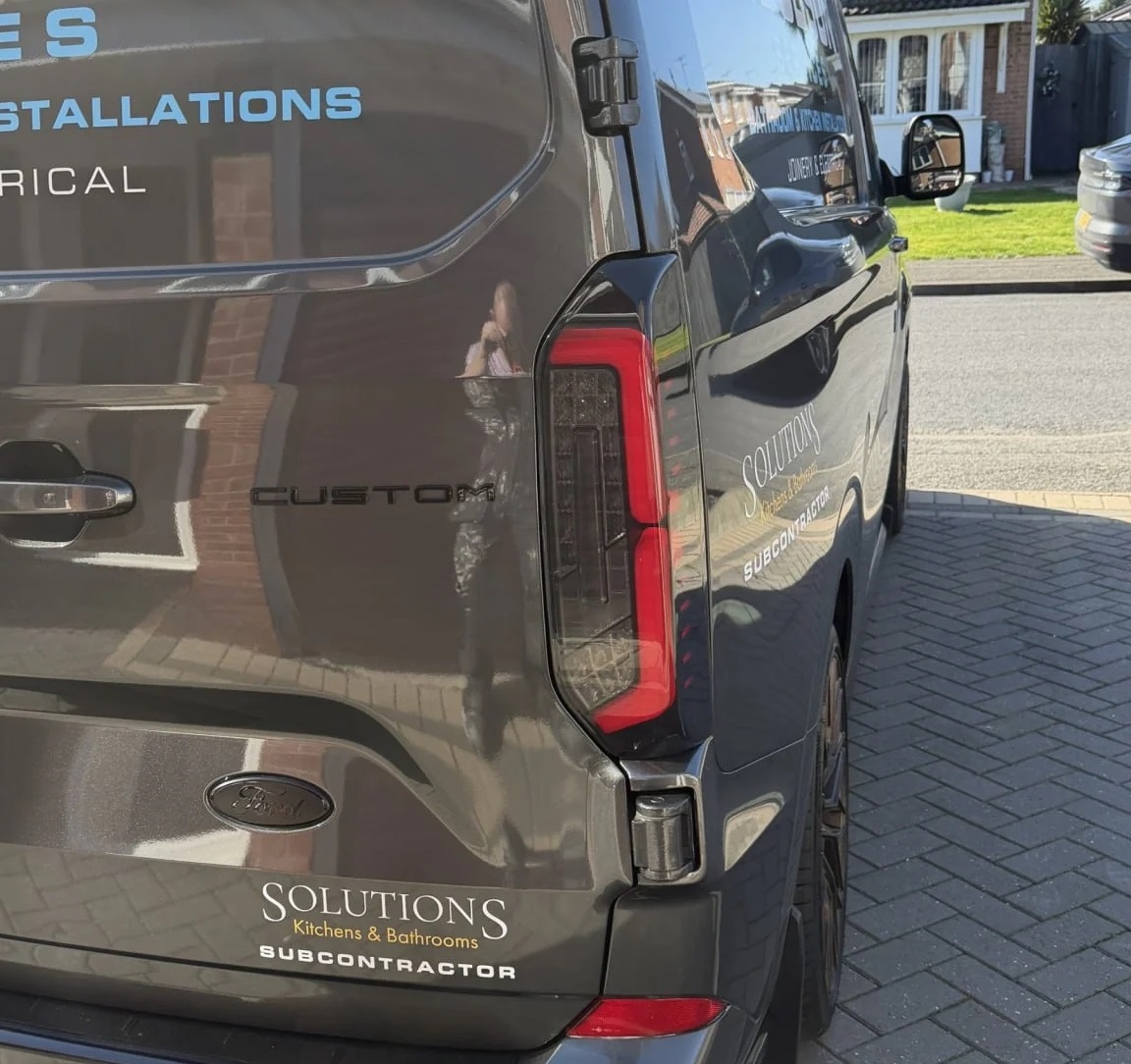 Lightbar LED Rückleuchten für Ford Tourneo Custom 2023+ schwarz smoke