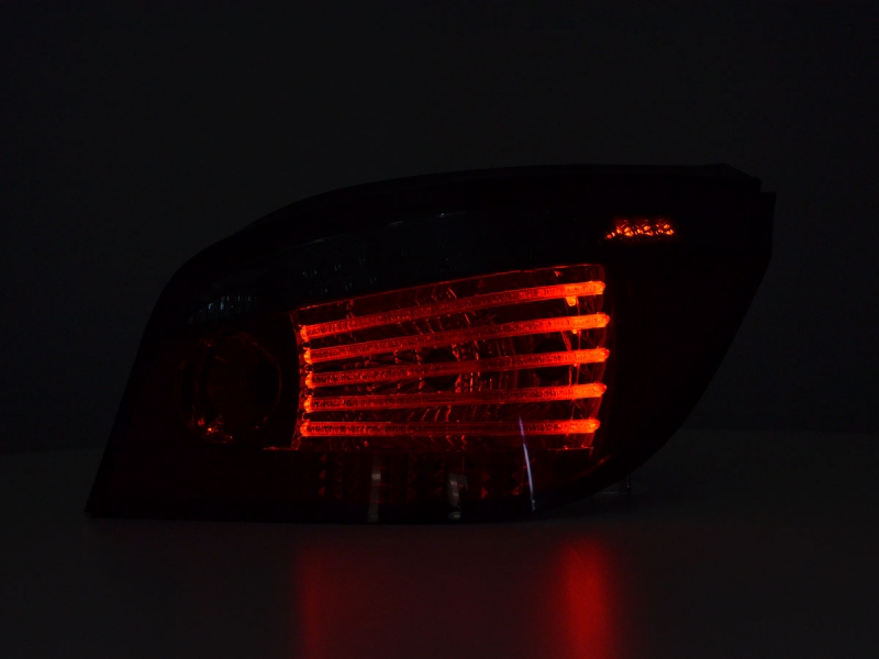 LED Rückleuchten für BMW E60 Limousine 03-07 rot chrom dynamischer Blinker Sonar