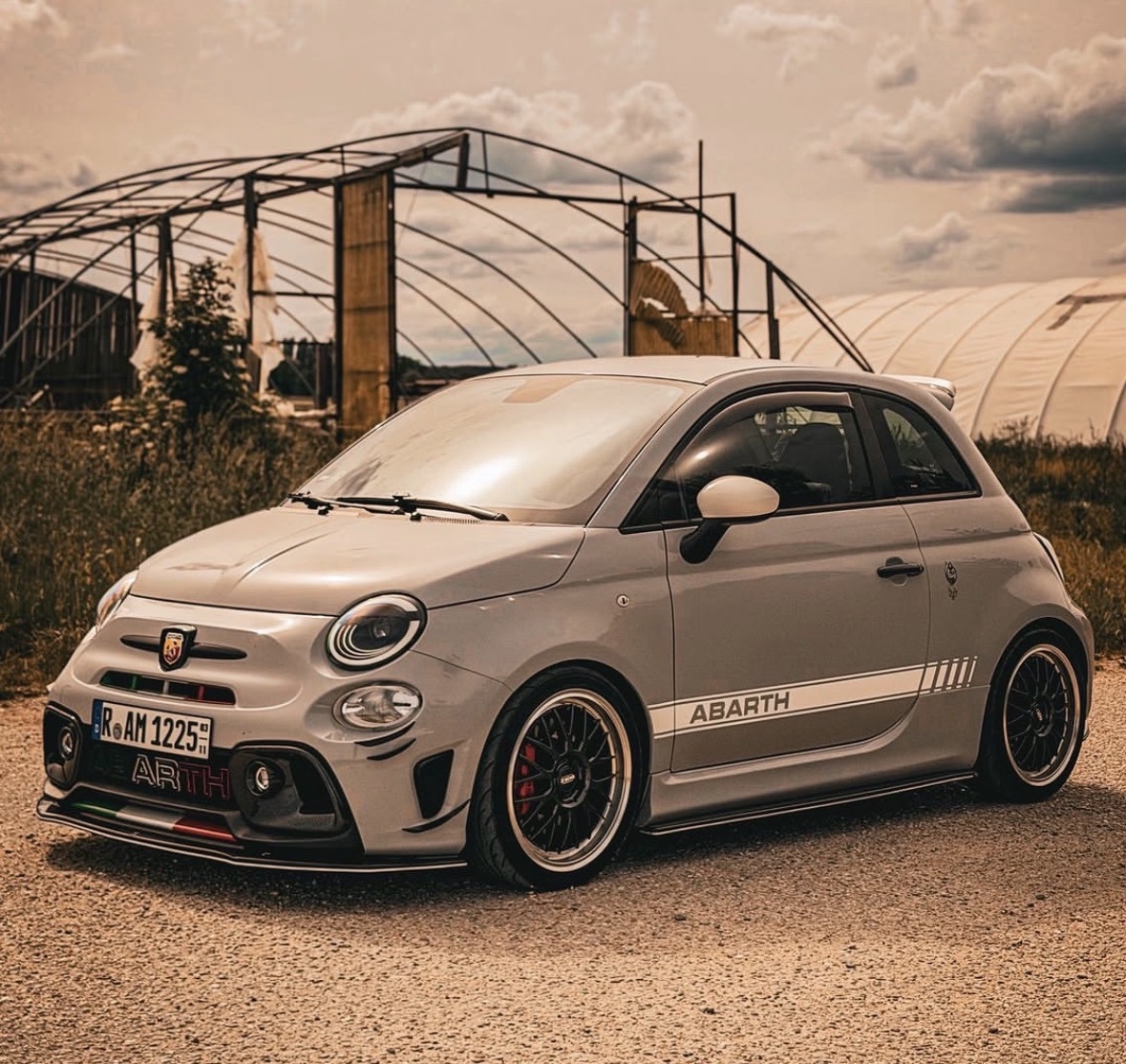 Frontstoßstange mit Kühlergrill in schwarz für Fiat 500 ab 2007-2025