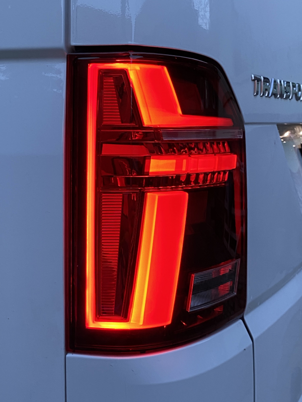 Voll LED Rückleuchten für VW T6 2015-2019 rot T6.1-Look Laufblinker