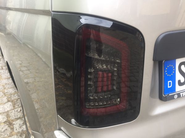 Voll LED Rückleuchten für VW T6 2015-2019 schwarz rot Flügeltürer