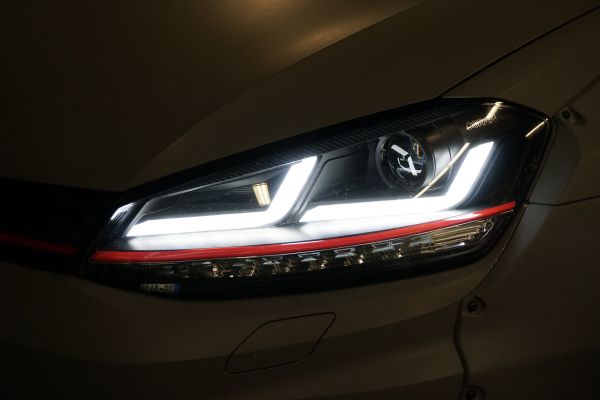 OSRAM LEDriving Scheinwerfer für VW GOLF 7 12-17 schwarz rot