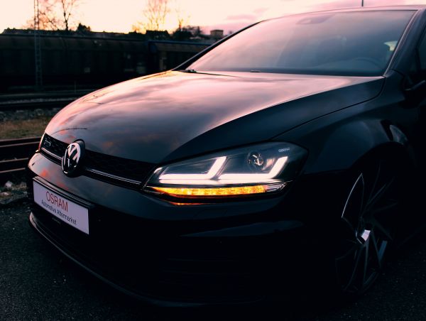 OSRAM LEDriving Scheinwerfer für VW GOLF 7 12-17 schwarz rot