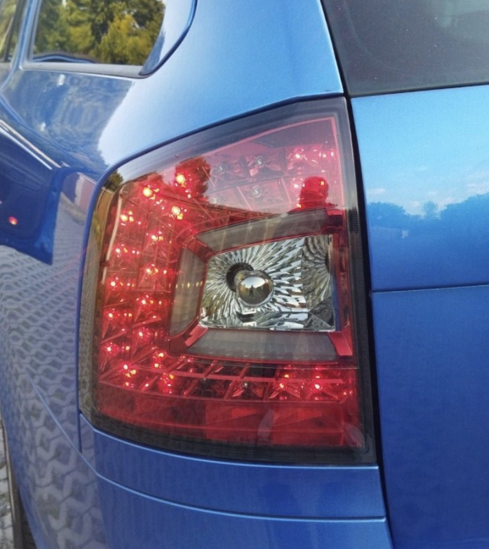 LED Rückleuchten für Skoda Octavia 1Z Kombi 04-10 rot rauch