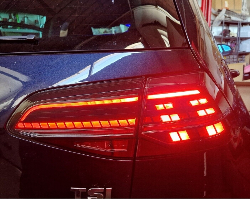 LED Rückleuchten Golf 7 2013+ dynamischer LED Blinker R-Look rot