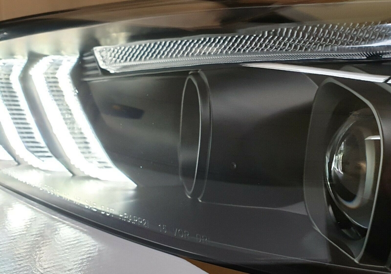 Tagfahrlicht Scheinwerfer schwarz mit dynamischen Blinkern für Ford Focus MK3 15-18 Facelift