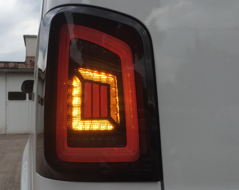 Voll LED Rückleuchten für VW T5 2003-2015 schwarz rot