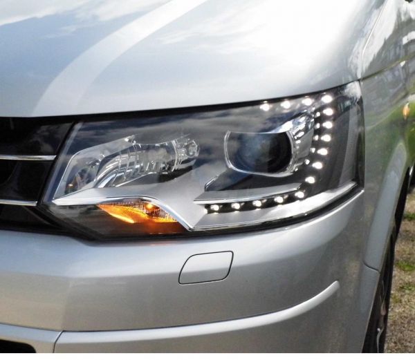 LED Tagfahrlicht Scheinwerfer für VW T5 Facelift 09-15 schwarz + OSRAM