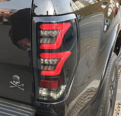 Lightbar LED Rückleuchten für Ford Ranger T6 T7 2012+ schwarz