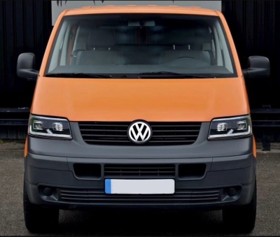 VOLL LED Scheinwerfer für VW T5 03-09 Tagfahrlicht dynamischer Blinker animierter Start schwarz