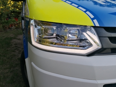 Lightbar Tagfahrlicht + Laufblinker Scheinwerfer chrom für VW T5 Bus GP Facelift 09-15